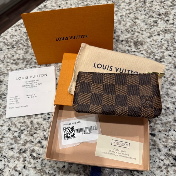 Louis Vuitton Key Pouch in Damier Ebene - Picture 1 of 11